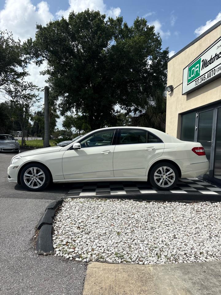 Mercedes-Benz E-Class E350 Sedan 4MATIC 2010