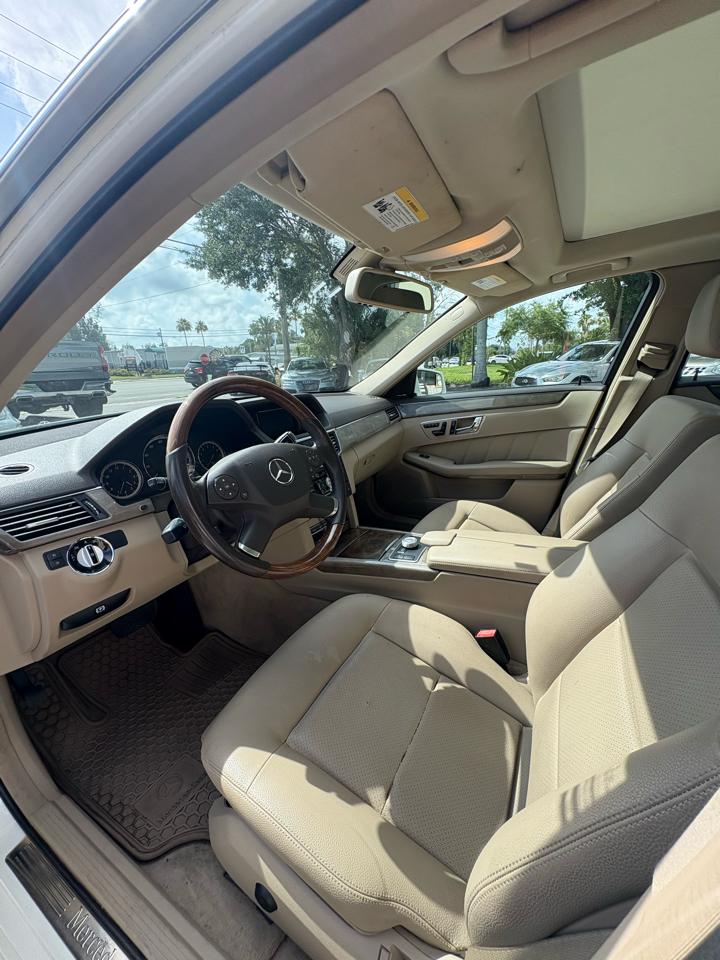 Mercedes-Benz E-Class E350 Sedan 4MATIC 2010