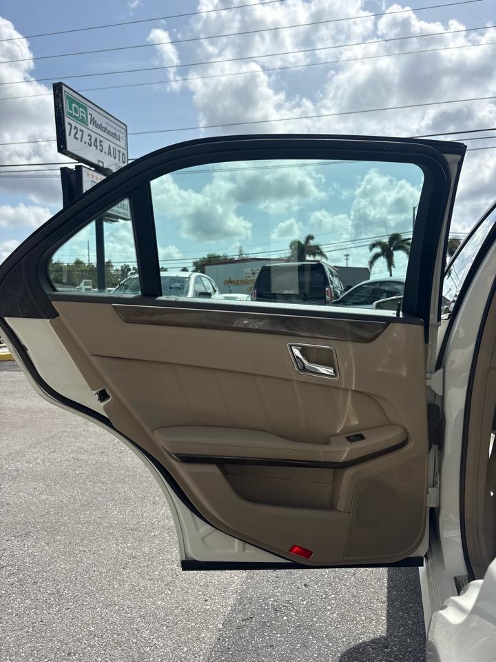 Mercedes-Benz E-Class E350 Sedan 4MATIC 2010