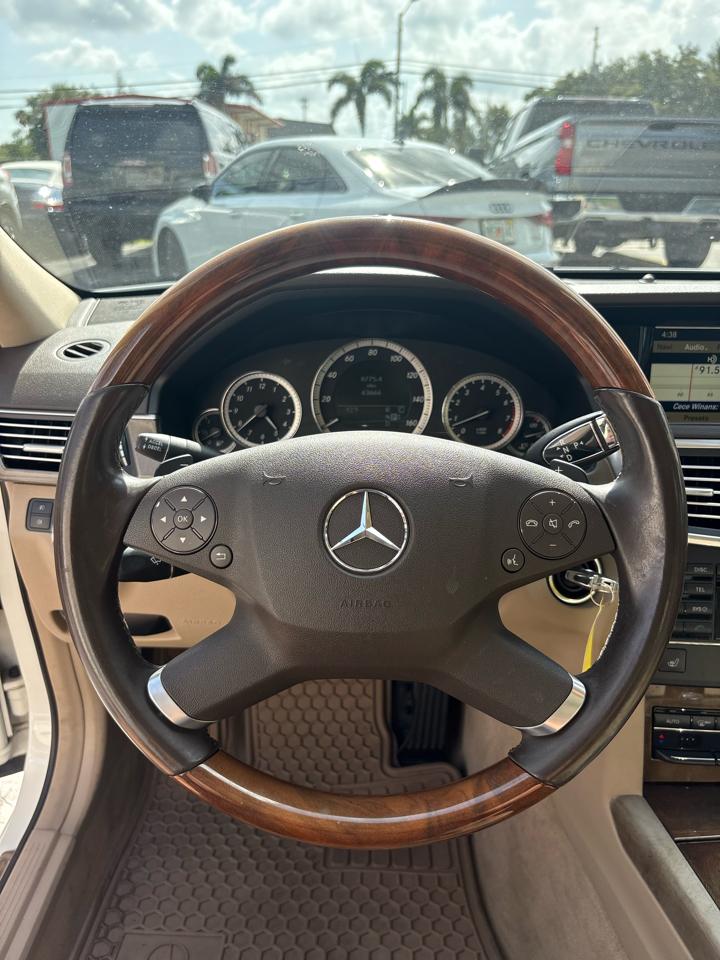 Mercedes-Benz E-Class E350 Sedan 4MATIC 2010
