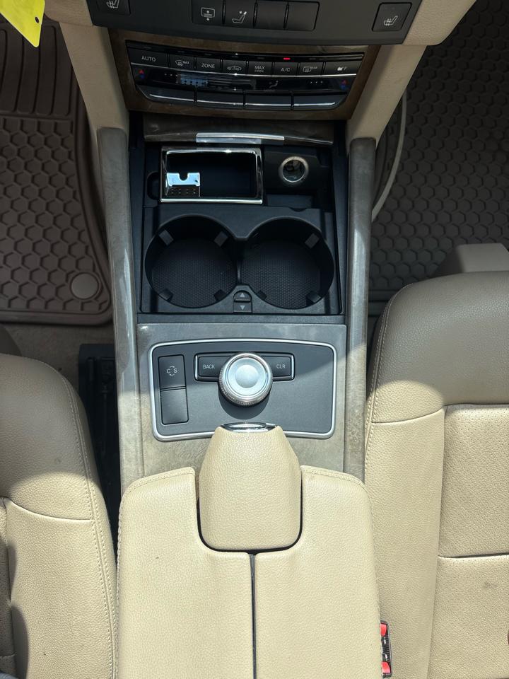 Mercedes-Benz E-Class E350 Sedan 4MATIC 2010