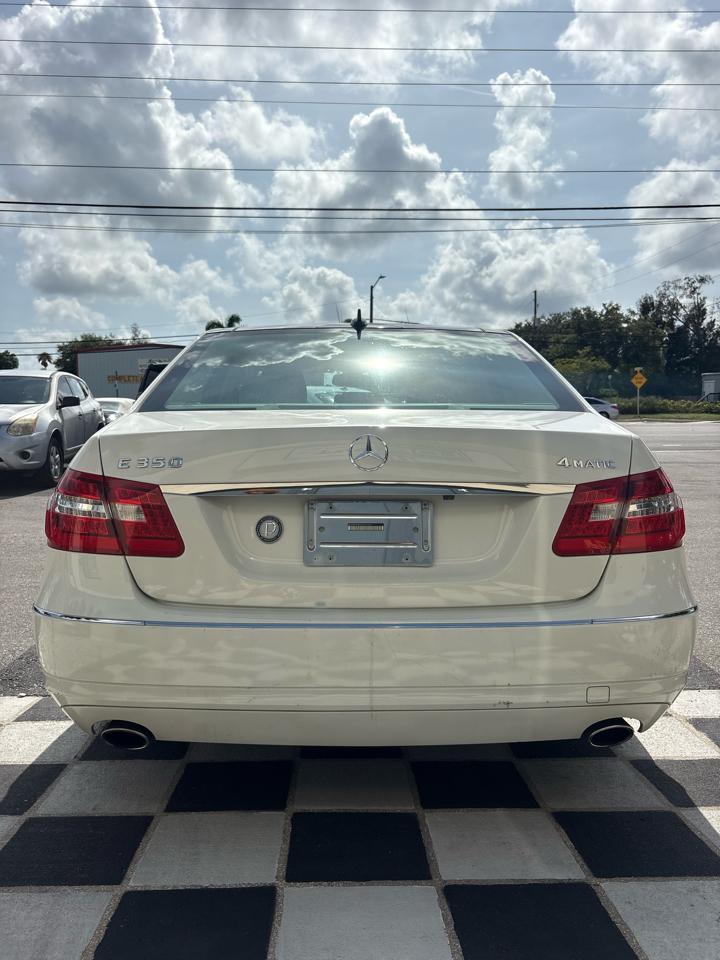 Mercedes-Benz E-Class E350 Sedan 4MATIC 2010