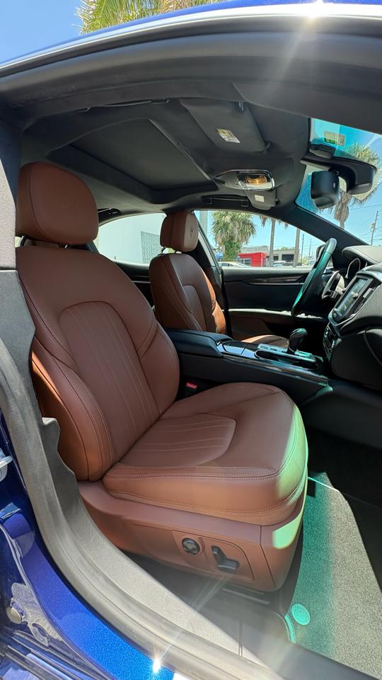 Maserati Ghibli 4dr Sdn 2014
