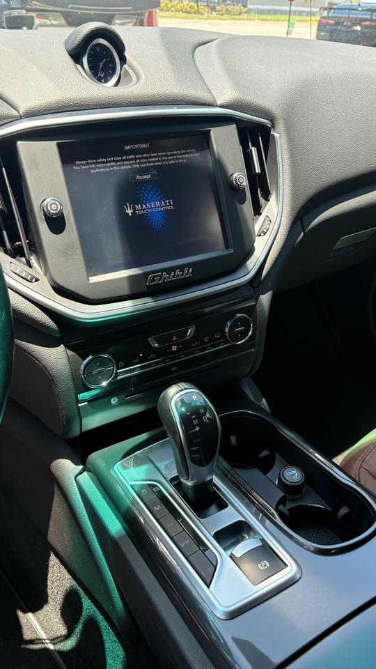Maserati Ghibli 4dr Sdn 2014