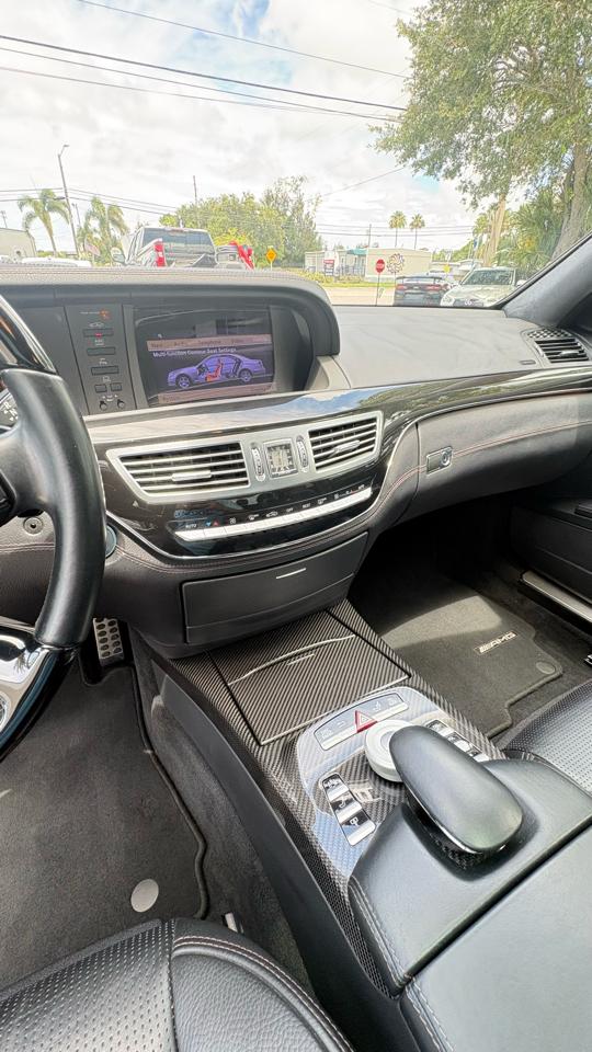 Mercedes-Benz S-Class S63 AMG 2013