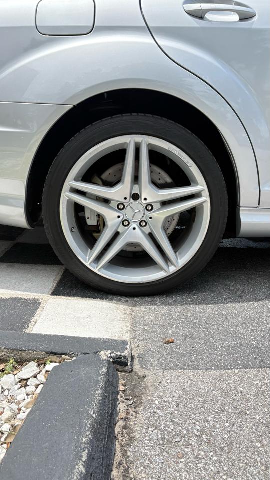 Mercedes-Benz S-Class S63 AMG 2013