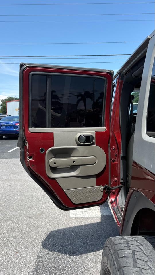 Jeep Wrangler Unlimited Sahara 2WD 2007