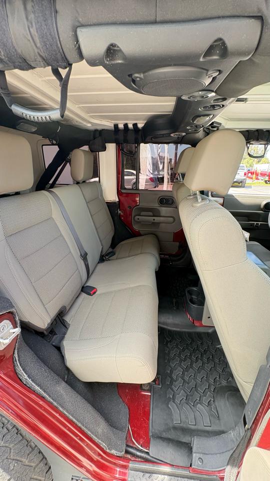 Jeep Wrangler Unlimited Sahara 2WD 2007