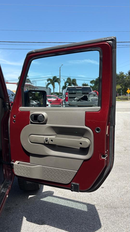Jeep Wrangler Unlimited Sahara 2WD 2007