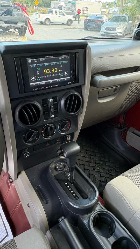 Jeep Wrangler Unlimited Sahara 2WD 2007