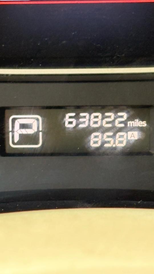 Nissan Pathfinder LE 2WD 2013