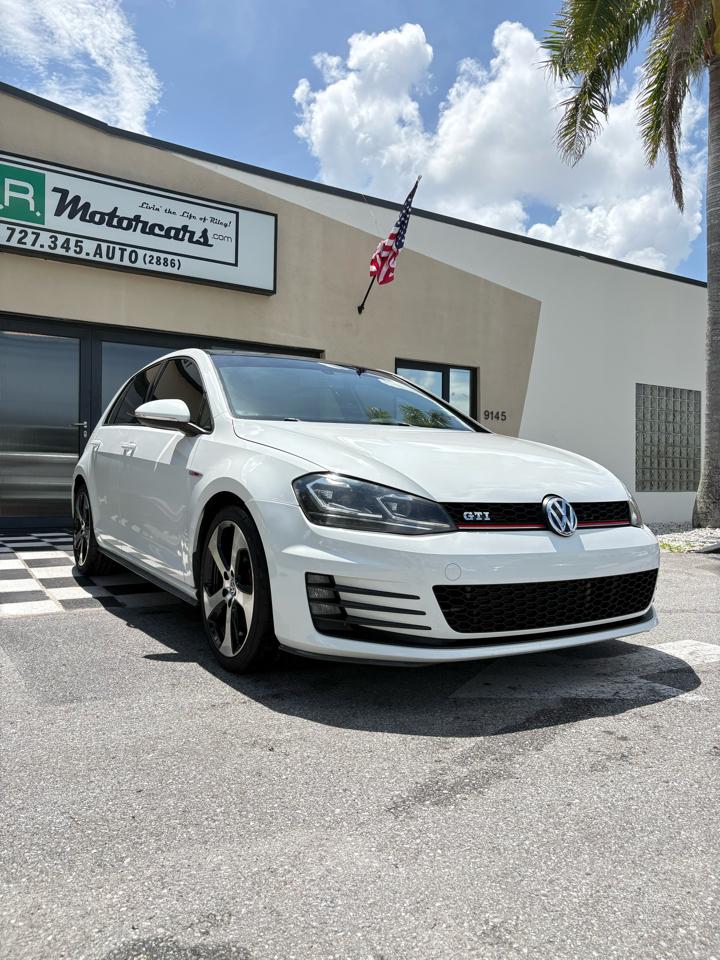 Volkswagen GTI SE 6M 4-Door 2015