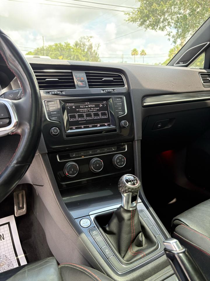 Volkswagen GTI SE 6M 4-Door 2015