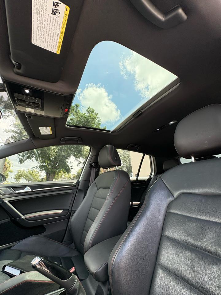 Volkswagen GTI SE 6M 4-Door 2015