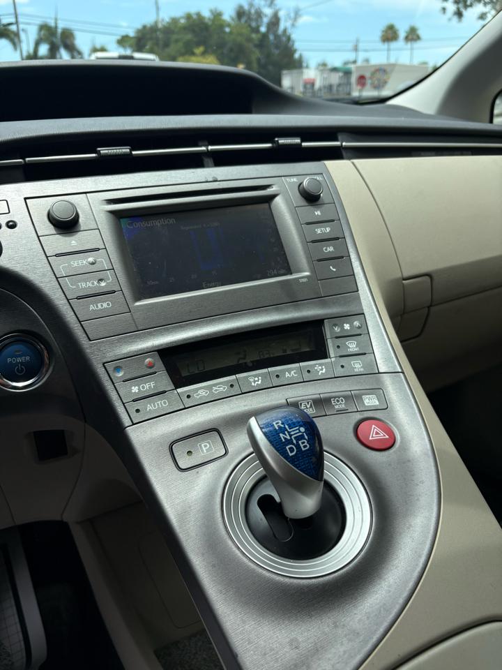 Toyota Prius Three 2014