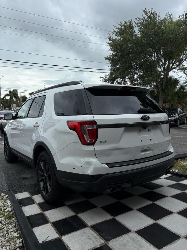 Ford Explorer XLT FWD 2018