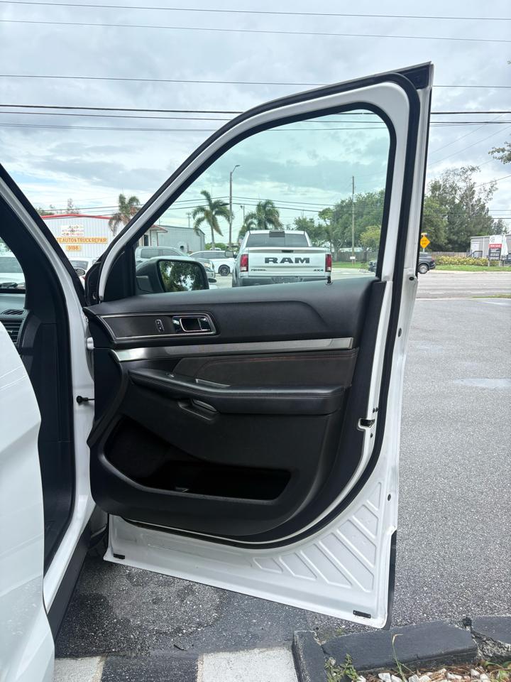 Ford Explorer XLT FWD 2018