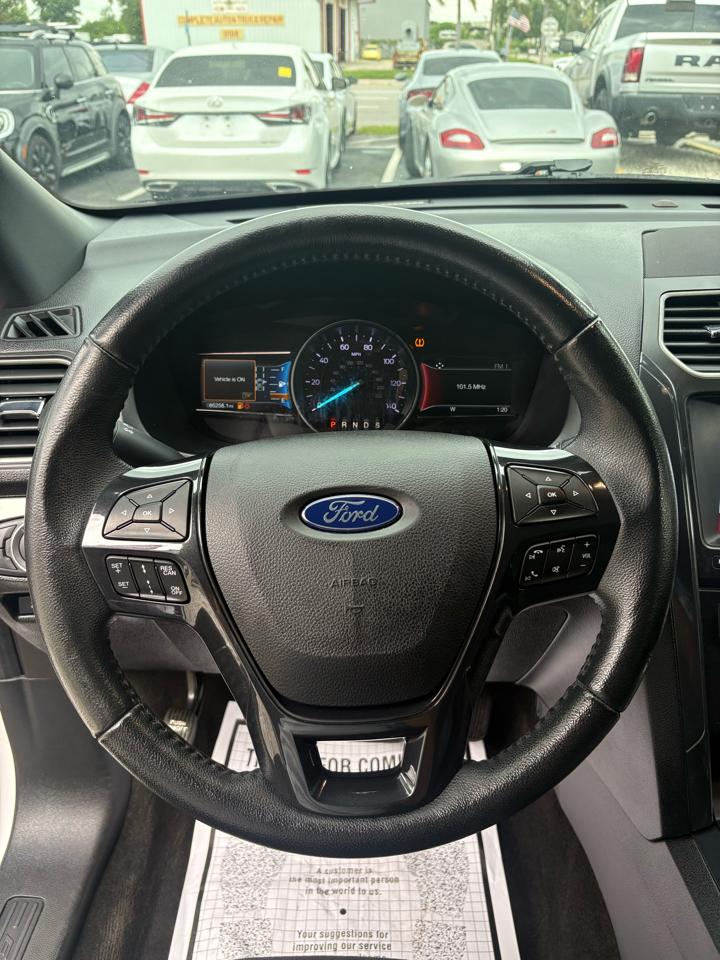 Ford Explorer XLT FWD 2018