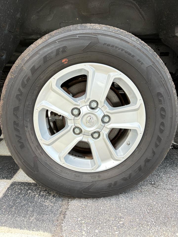 Toyota Tundra SR5 CrewMax 6AT 2WD 2007