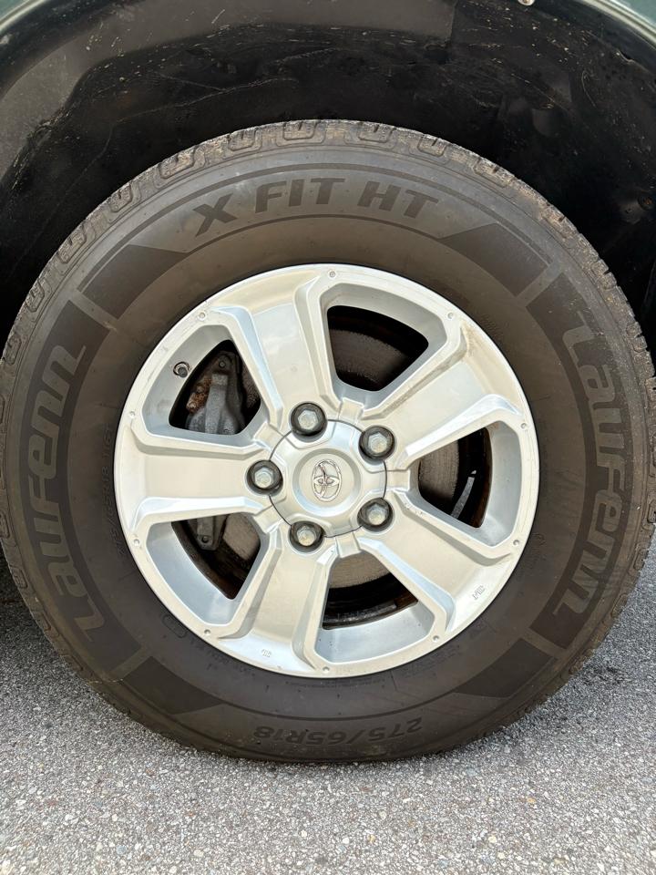 Toyota Tundra SR5 CrewMax 6AT 2WD 2007