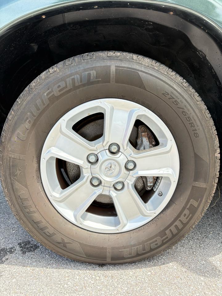 Toyota Tundra SR5 CrewMax 6AT 2WD 2007