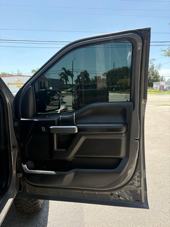 Ford F-150 XLT SuperCrew 2WD 2018