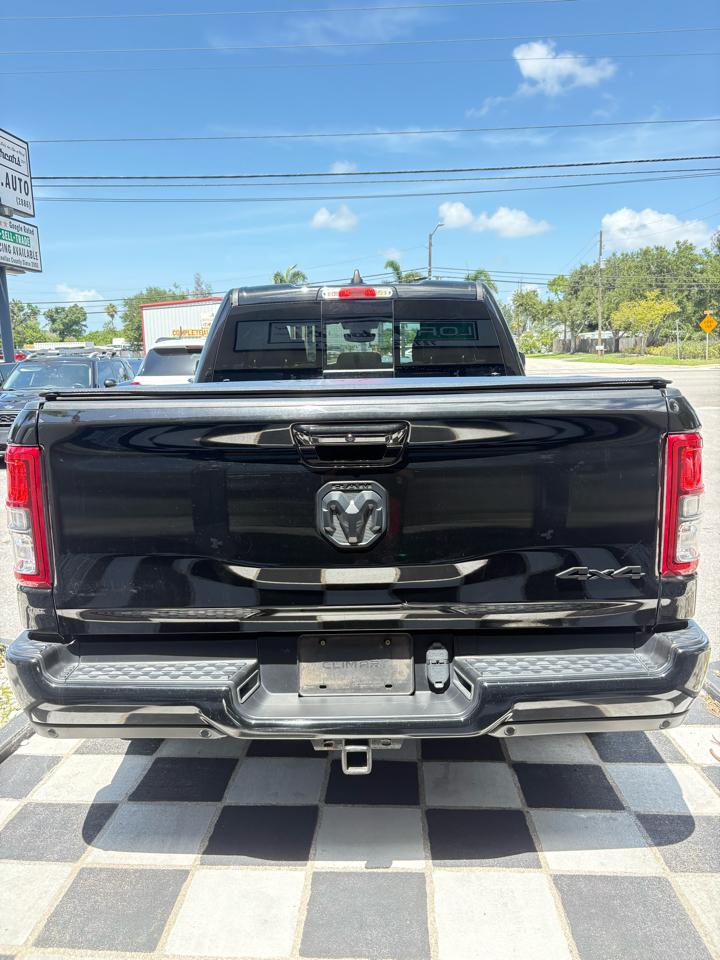 RAM 1500 Big Horn Quad Cab 4WD 2022