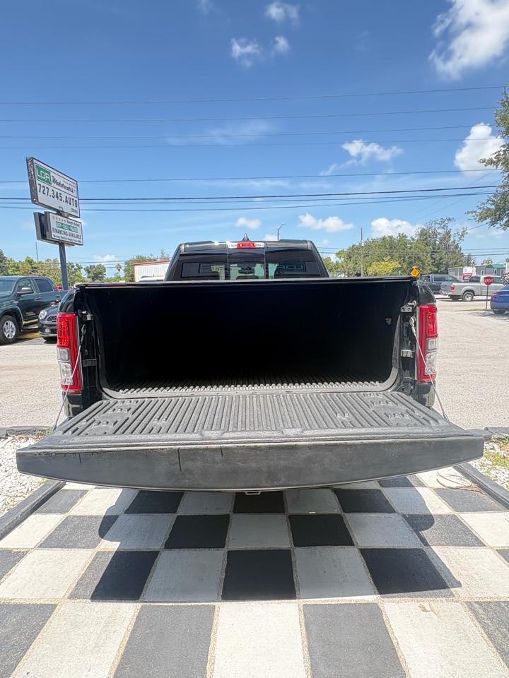 RAM 1500 Big Horn Quad Cab 4WD 2022