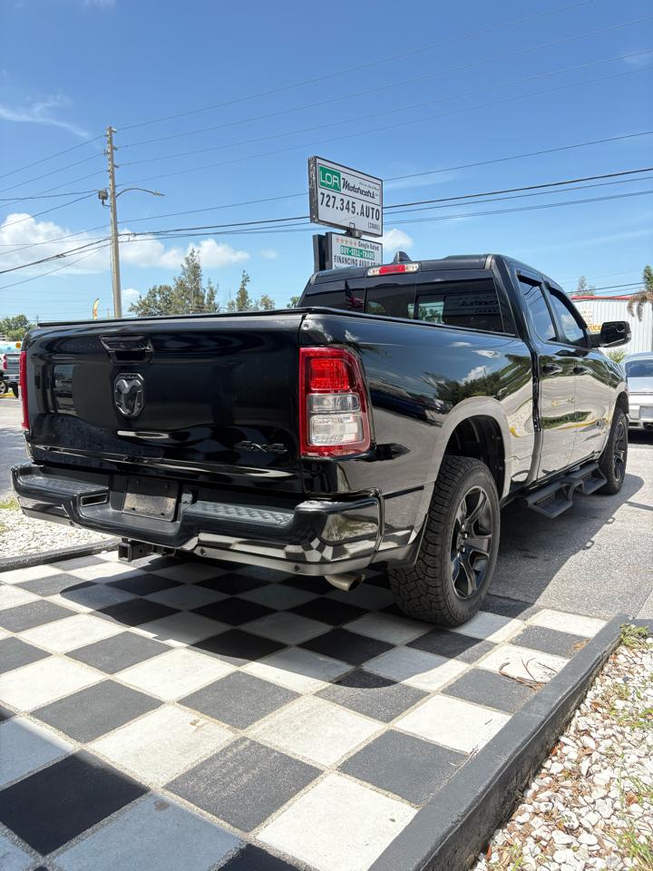 RAM 1500 Big Horn Quad Cab 4WD 2022