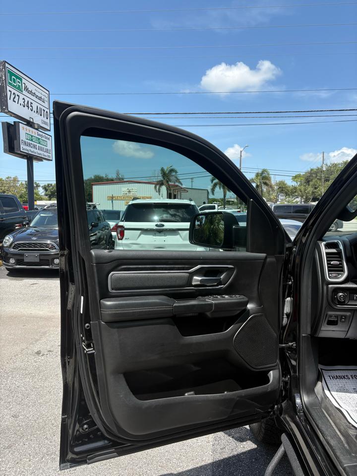 RAM 1500 Big Horn Quad Cab 4WD 2022