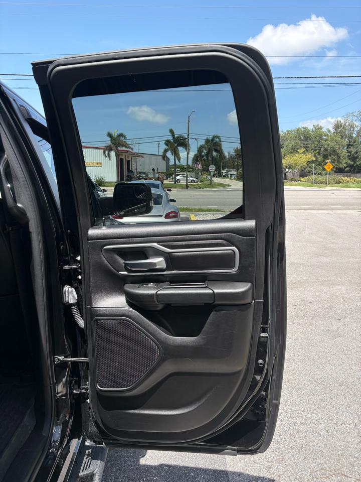 RAM 1500 Big Horn Quad Cab 4WD 2022