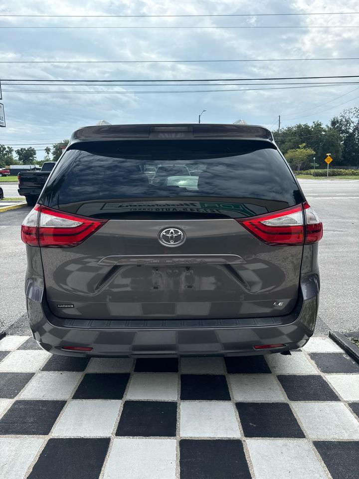 Toyota Sienna LE FWD 8-Passenger V6 2016