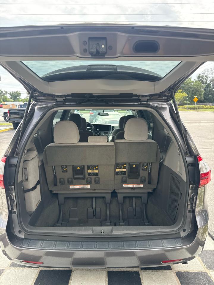 Toyota Sienna LE FWD 8-Passenger V6 2016