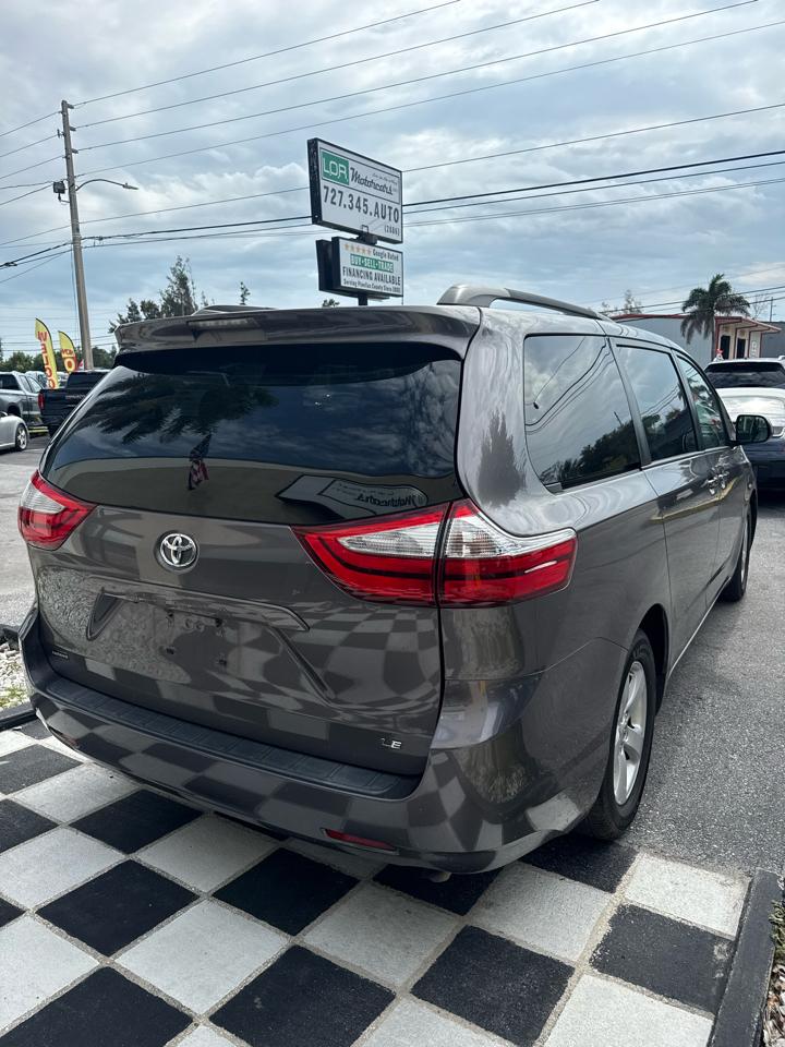 Toyota Sienna LE FWD 8-Passenger V6 2016