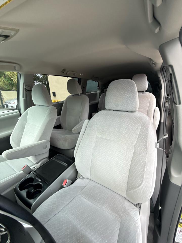 Toyota Sienna LE FWD 8-Passenger V6 2016