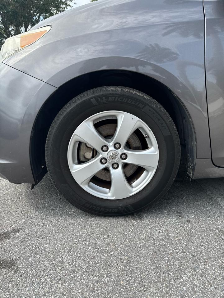 Toyota Sienna LE FWD 8-Passenger V6 2016