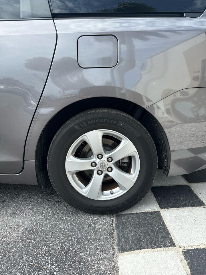Toyota Sienna LE FWD 8-Passenger V6 2016