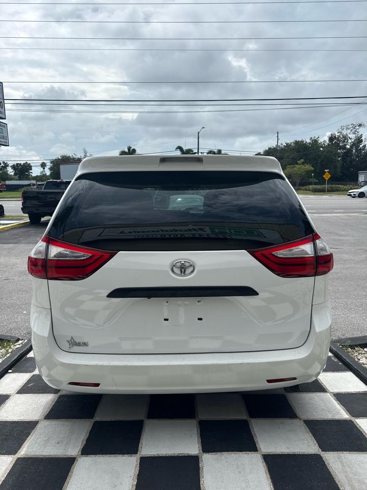 Toyota Sienna L FWD 7-Passenger V6 2016