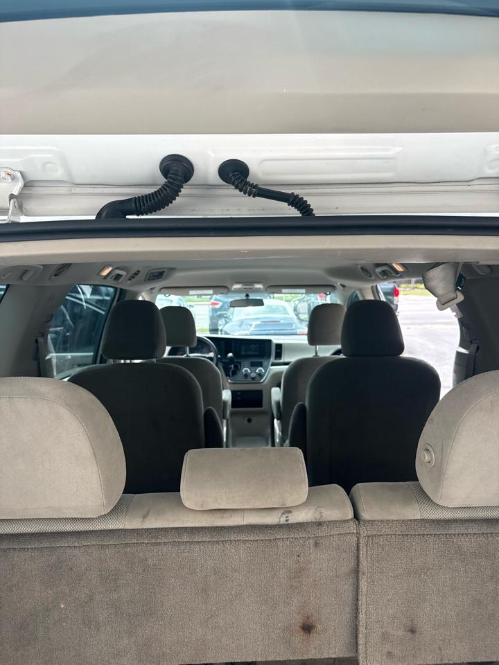 Toyota Sienna L FWD 7-Passenger V6 2016