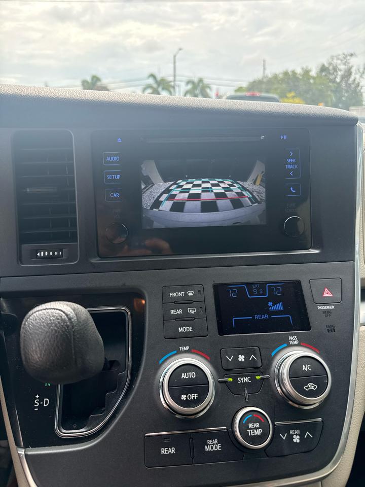 Toyota Sienna L FWD 7-Passenger V6 2016