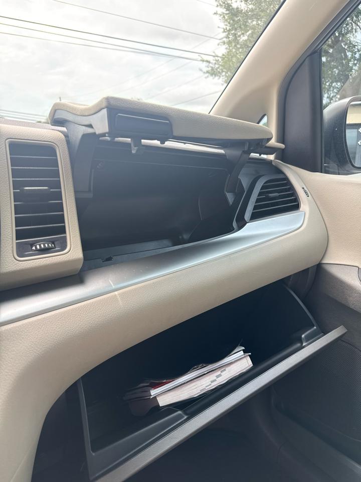 Toyota Sienna L FWD 7-Passenger V6 2016