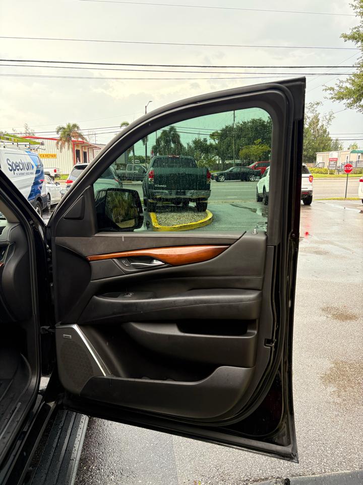 Cadillac Escalade Premium 2WD 2017