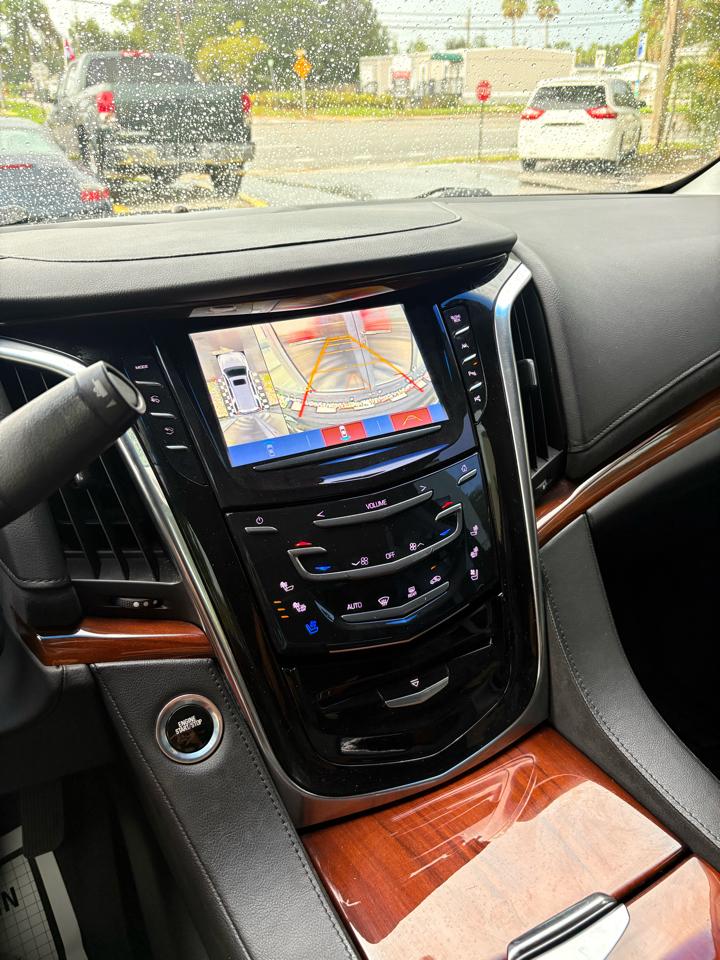 Cadillac Escalade Premium 2WD 2017