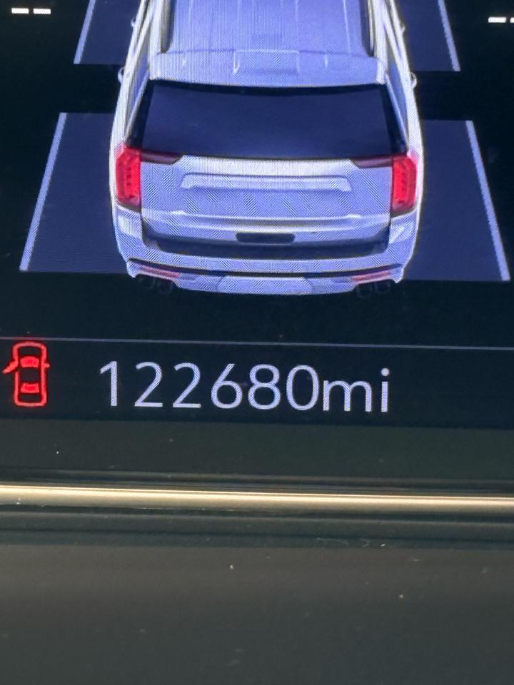 GMC Yukon XL Denali 2WD 2021