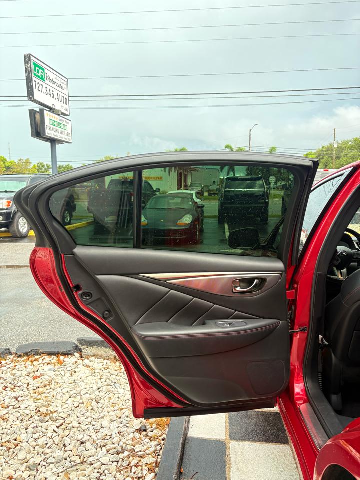 Infiniti Q50 Red Sport 400 AWD 2019