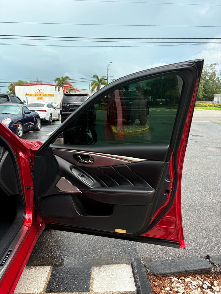 Infiniti Q50 Red Sport 400 AWD 2019