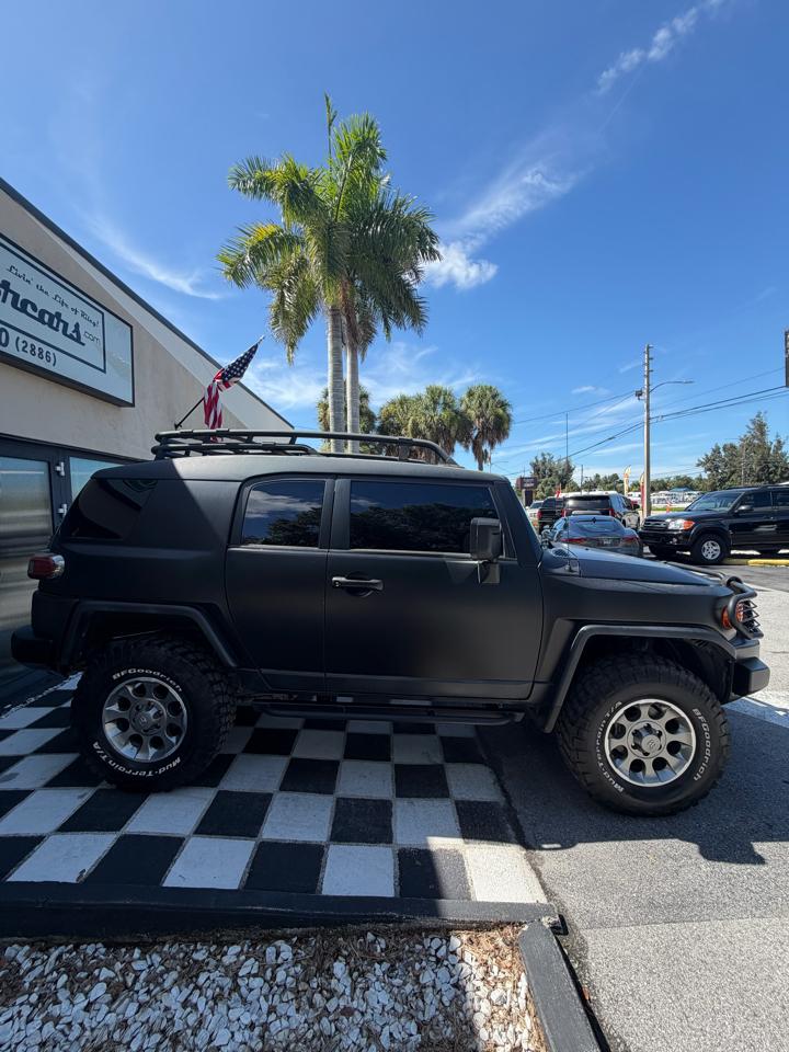 Toyota FJ Cruiser 4WD 2011