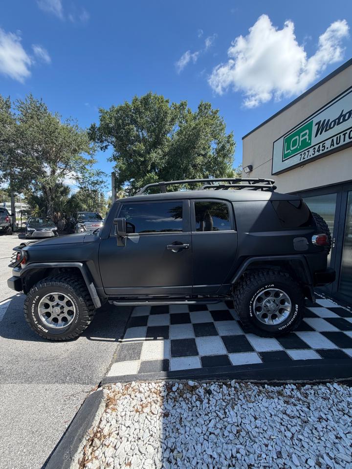 Toyota FJ Cruiser 4WD 2011