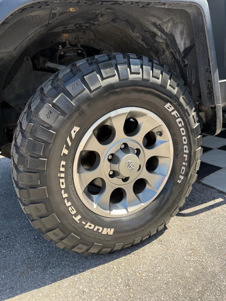 Toyota FJ Cruiser 4WD 2011