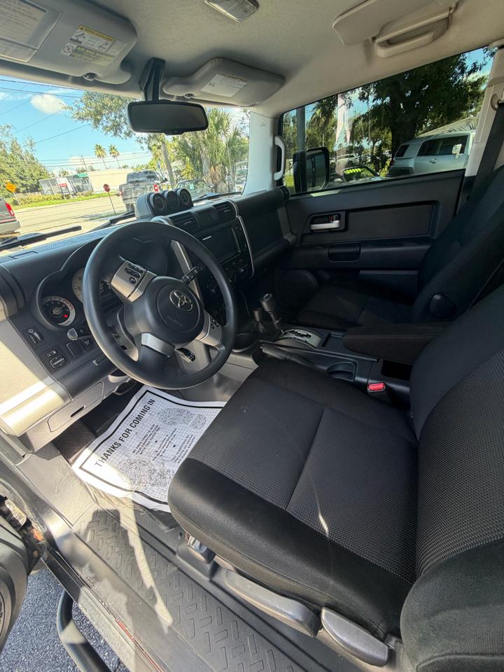 Toyota FJ Cruiser 4WD 2011